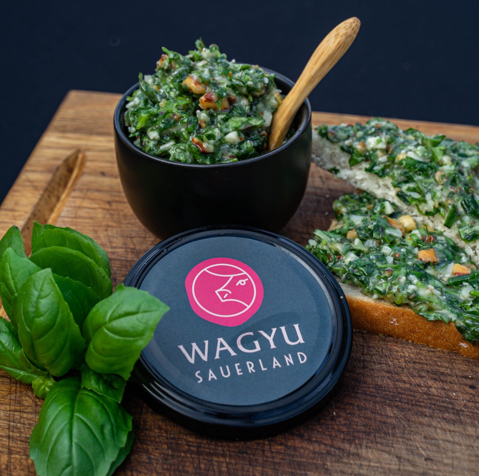 Wagyu Pesto mit Kräutern verfeinert - Rezeptideen für Wagyu Fett ...