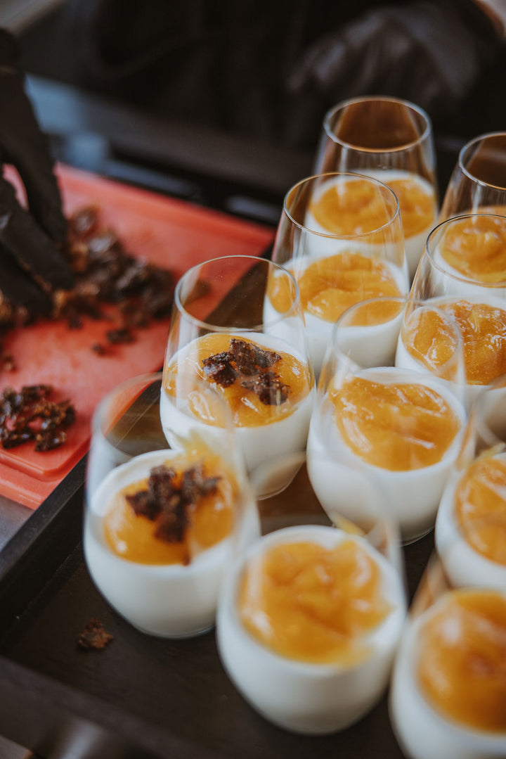 Hofevent mit Wagyu-Tasting – Wagyu Bacon karamellisiert als Dessert 